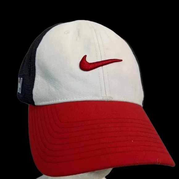 Nike Golf white red Unisex  Swoosh Hat - Picture 1 of 3